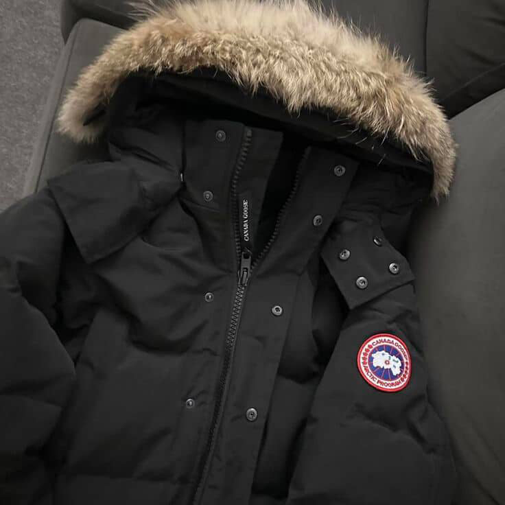 Canada Goose Wyndham Parka Black