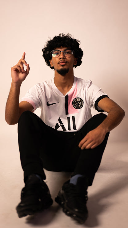 PSG Pink Away Kit